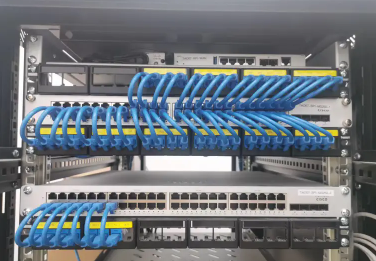 综合布线 监控安装 弱电施工 网络维护 机房整理 系统集成 综合布线 监控安装 弱电施工 网络维护 机房整理 系统集成